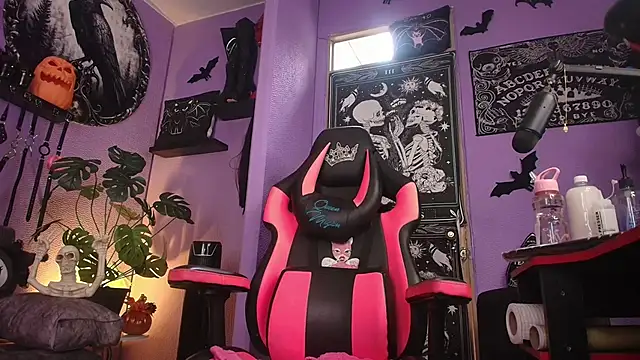 Snapshot of fetishkinkymeganx chatting on October 2025 05:10:02 PM fetishkinkymeganx online show from October 2025 05:10:02 PM