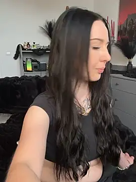 Trixie-Tainted online show from March 2026 03:17:01 PM