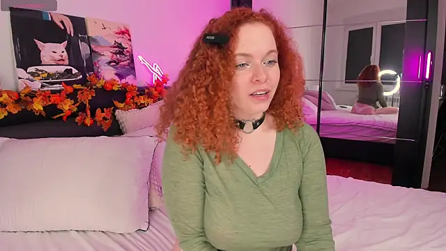 Snapshot of YammyPie chatting on November 2025 09:06:01 PM YammyPie online show from November 2025 09:06:01 PM