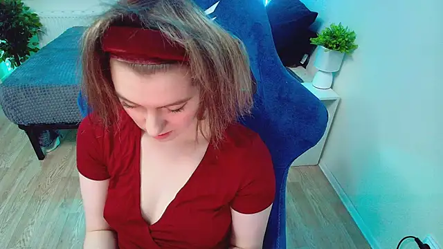 CranberryHot online show from December 2025 09:22:02 PM