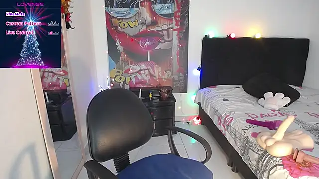 Snapshot of coraline101_ chatting on December 2025 10:07:01 PM coraline101 online show from December 2025 10:07:01 PM