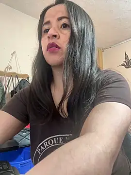 latinfemale online show from October 2025 10:14:02 PM