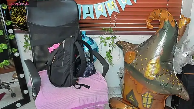 DestinyHills online show from March 2026 12:09:01 PM