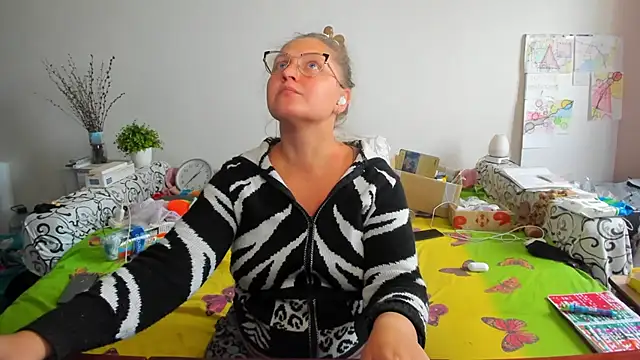 Snapshot of IamYourNarcotic chatting on October 2025 11:16:01 AM IamYourNarcotic online show from October 2025 11:16:01 AM