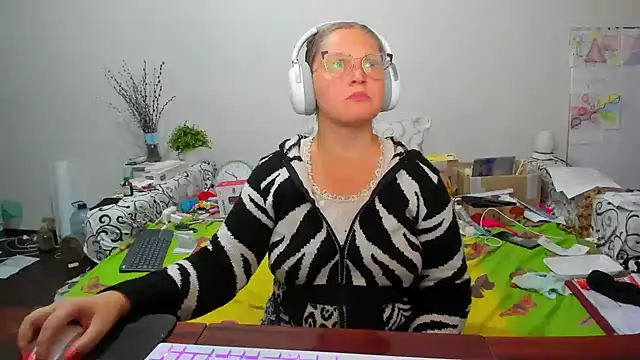 Snapshot of IamYourNarcotic chatting on November 2025 02:39:02 PM IamYourNarcotic online show from November 2025 02:39:02 PM