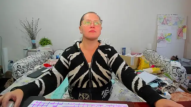 Snapshot of IamYourNarcotic chatting on December 2025 01:04:02 PM IamYourNarcotic online show from December 2025 01:04:02 PM