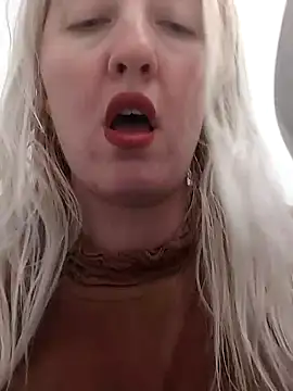 Snapshot of Mllesha74000 chatting on December 2024 03:20:02 PM Mllesha74000 online show from December 2024 03:20:02 PM