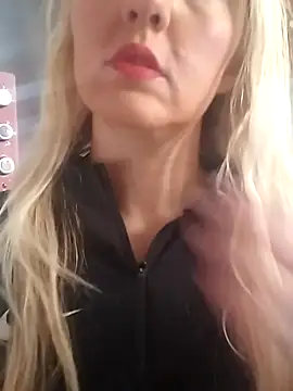 Snapshot of Mllesha74000 chatting on November 2025 02:18:01 PM Mllesha74000 online show from November 2025 02:18:01 PM