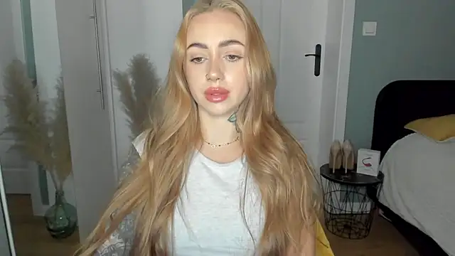 sexyCoralie online show from April 2026 06:51:01 AM