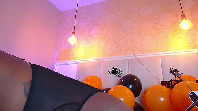 Snapshot of KayaBrown chatting on October 2025 02:07:02 PM KayaBrown online show from October 2025 02:07:02 PM