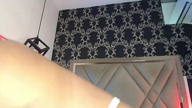 KayaBrown online show from April 2026 01:45:02 PM