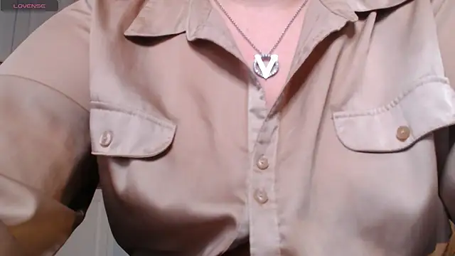 Snapshot of HotTiffani chatting on January 2025 11:59:01 AM HotTiffani online show from January 2025 11:59:01 AM