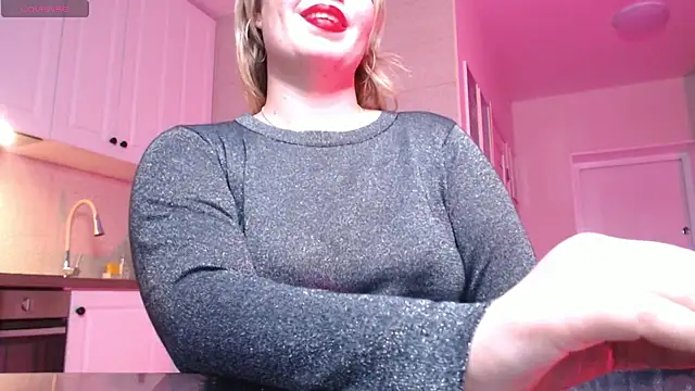 Snapshot of HotTiffani chatting on January 2025 01:30:01 PM HotTiffani online show from January 2025 01:30:01 PM