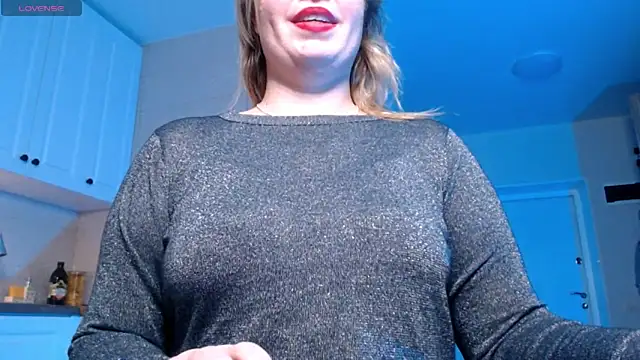 Snapshot of HotTiffani chatting on January 2025 04:35:01 PM HotTiffani online show from January 2025 04:35:01 PM