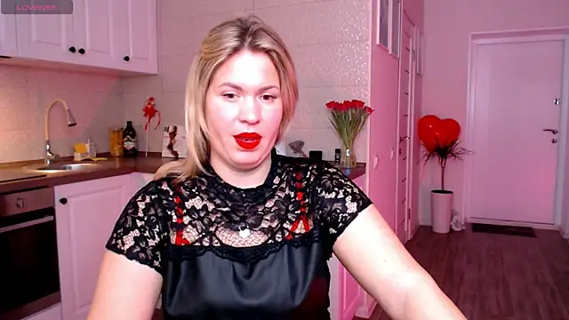 Snapshot of HotTiffani chatting on February 2025 12:05:02 PM HotTiffani online show from February 2025 12:05:02 PM