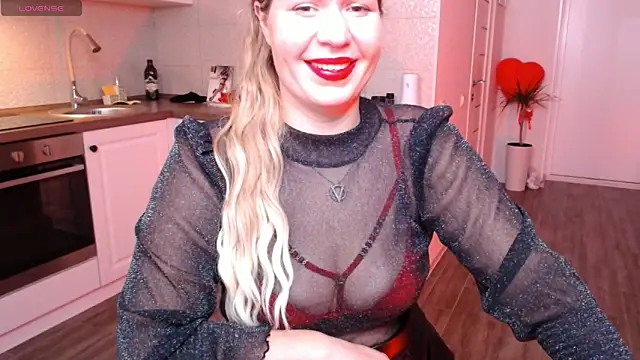 Snapshot of HotTiffani chatting on March 2025 09:04:02 AM HotTiffani online show from March 2025 09:04:02 AM