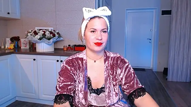 Snapshot of HotTiffani chatting on September 2025 05:07:01 AM HotTiffani online show from September 2025 05:07:01 AM