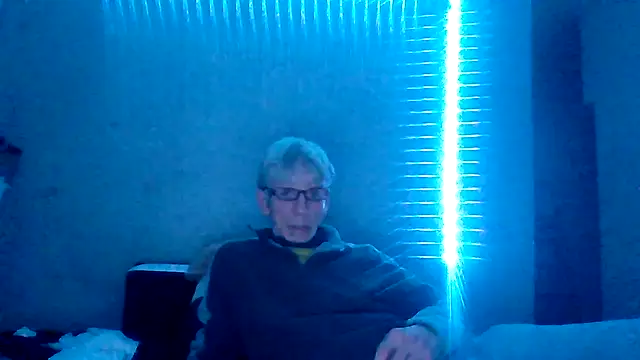 Snapshot of InMeinenMund chatting on November 2025 04:00:02 AM InMeinenMund online show from November 2025 04:00:02 AM