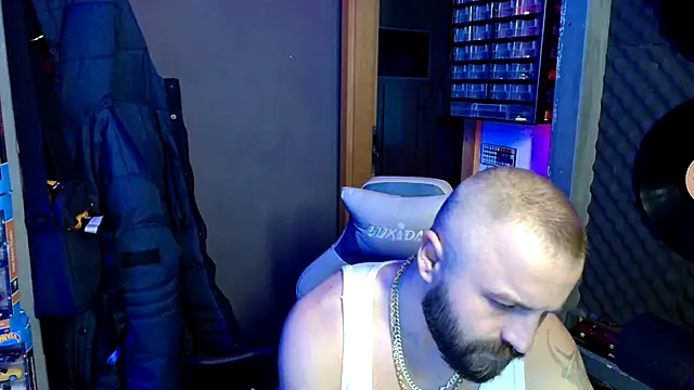 maik808888 online show from March 2026 02:34:01 PM