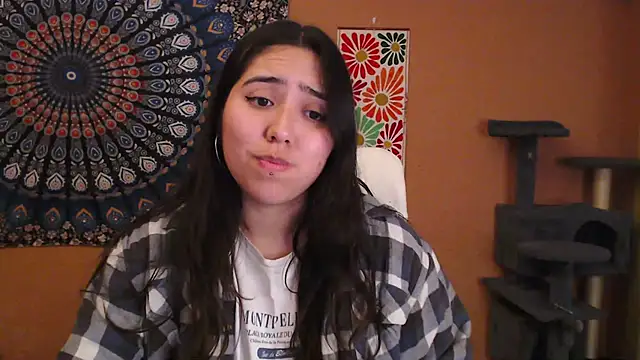 Snapshot of IntimateTales chatting on March 2025 03:42:02 PM IntimateTales online show from March 2025 03:42:02 PM