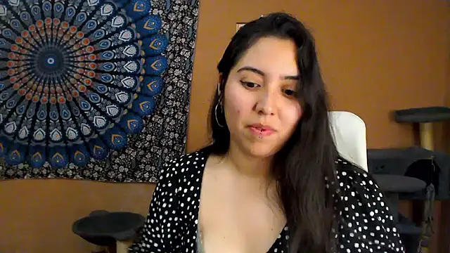 IntimateTales online show from November 2025 10:32:01 PM