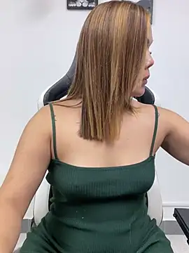 Snapshot of KellyBrooklyn_ chatting on December 2024 03:31:02 PM KellyBrooklyn online show from December 2024 03:31:02 PM