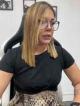 Snapshot of KellyBrooklyn_ chatting on February 2025 04:37:01 PM KellyBrooklyn online show from February 2025 04:37:01 PM