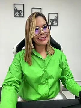 Snapshot of KellyBrooklyn_ chatting on February 2025 02:06:02 PM KellyBrooklyn online show from February 2025 02:06:02 PM