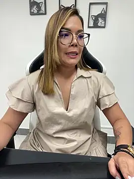 Snapshot of KellyBrooklyn_ chatting on March 2025 05:04:02 PM KellyBrooklyn online show from March 2025 05:04:02 PM