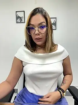 Snapshot of KellyBrooklyn_ chatting on March 2025 12:46:01 PM KellyBrooklyn online show from March 2025 12:46:01 PM