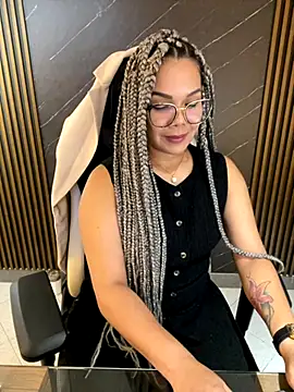 Snapshot of KellyBrooklyn_ chatting on October 2025 01:23:02 PM KellyBrooklyn online show from October 2025 01:23:02 PM