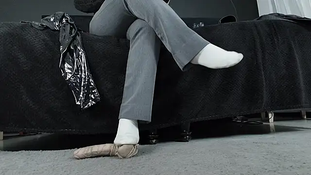  Jade 16 online show from October 2025 11:45:02 AM