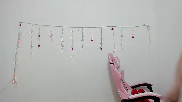 Snapshot of Anal_Milky_Momma chatting on December 2024 06:17:01 PM Anal Milky Momma online show from December 2024 06:17:01 PM