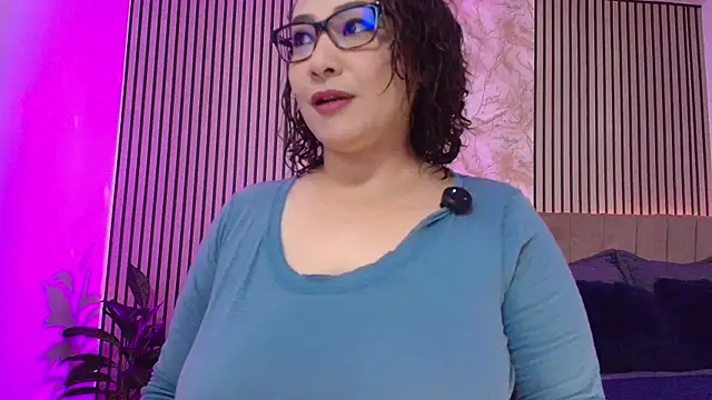 JuliRamirez online show from March 2026 11:59:02 AM