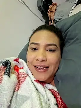 JuliRamirez online show from March 2026 10:27:01 PM