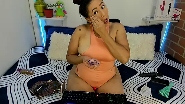 Snapshot of rukminilatin chatting on May 2026 06:19:02 AM rukminilatin online show from May 2026 06:19:02 AM