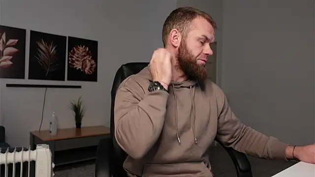 Tommy Burnz online show from December 2025 08:01:01 AM