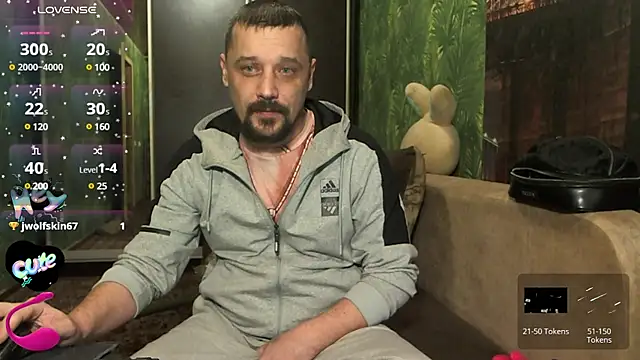 Snapshot of DanielOhCool chatting on December 2024 11:25:02 AM DanielOhCool online show from December 2024 11:25:02 AM