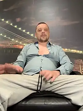 Snapshot of DanielOhCool chatting on February 2025 06:20:02 PM DanielOhCool online show from February 2025 06:20:02 PM