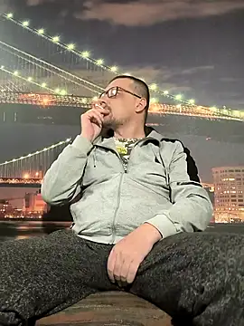 Snapshot of DanielOhCool chatting on March 2025 07:34:01 PM DanielOhCool online show from March 2025 07:34:01 PM