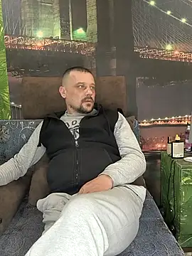 Snapshot of DanielOhCool chatting on March 2025 11:52:01 AM DanielOhCool online show from March 2025 11:52:01 AM