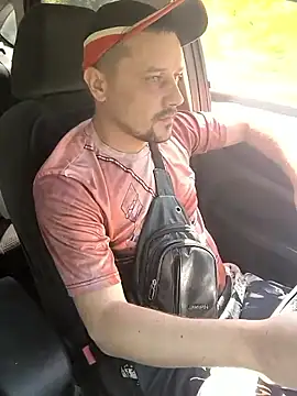 Snapshot of DanielOhCool chatting on September 2025 10:26:01 AM DanielOhCool online show from September 2025 10:26:01 AM