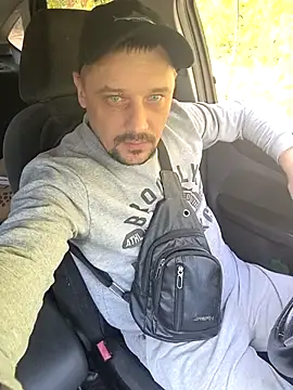 Snapshot of DanielOhCool chatting on September 2025 11:12:02 AM DanielOhCool online show from September 2025 11:12:02 AM