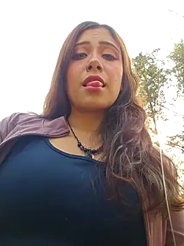 Snapshot of DORYY chatting on November 2025 10:15:01 PM DORYY online show from November 2025 10:15:01 PM