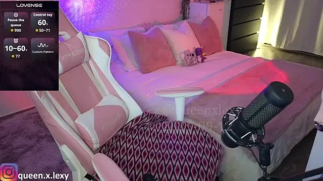 Snapshot of queenxlexy chatting on September 2025 05:13:01 PM queenxlexy online show from September 2025 05:13:01 PM