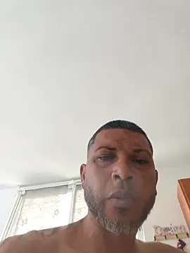 Snapshot of tropikboy chatting on May 2026 11:07:01 AM tropikboy online show from May 2026 11:07:01 AM