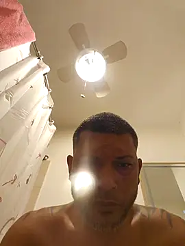 Snapshot of tropikboy chatting on May 2026 09:47:02 AM tropikboy online show from May 2026 09:47:02 AM