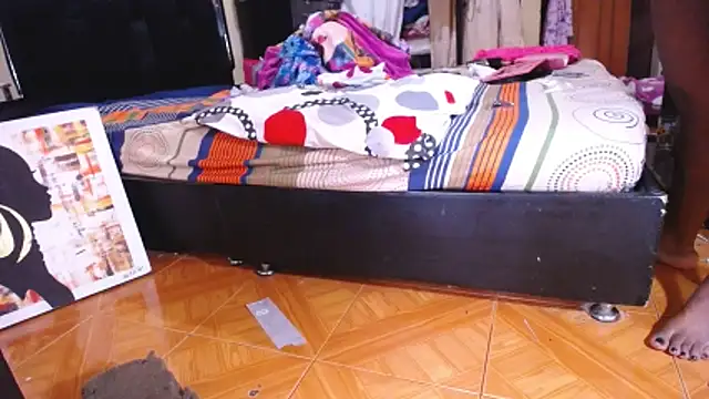 loreblackhot online show from December 2025 07:53:02 PM