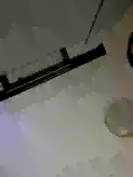 Snapshot of mister-dwt chatting on February 2025 10:53:01 PM mister-dwt online show from February 2025 10:53:01 PM