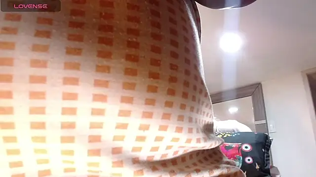 TamyJhonson online show from October 2025 12:53:02 PM